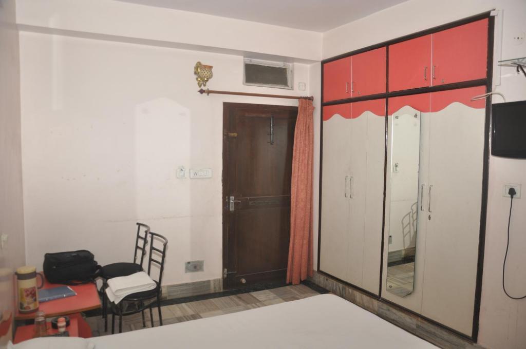 Aapnni Hotel Jaipur Phòng bức ảnh
